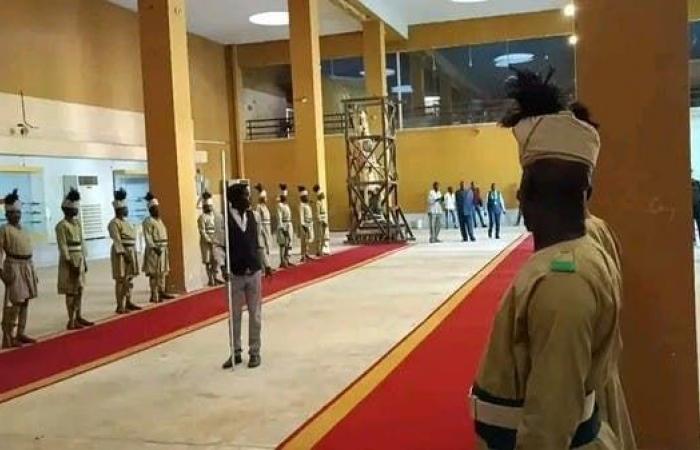 السودان.. موكب مهيب لإعادة تنصيب الملك تهراقا بعد آلاف السنين